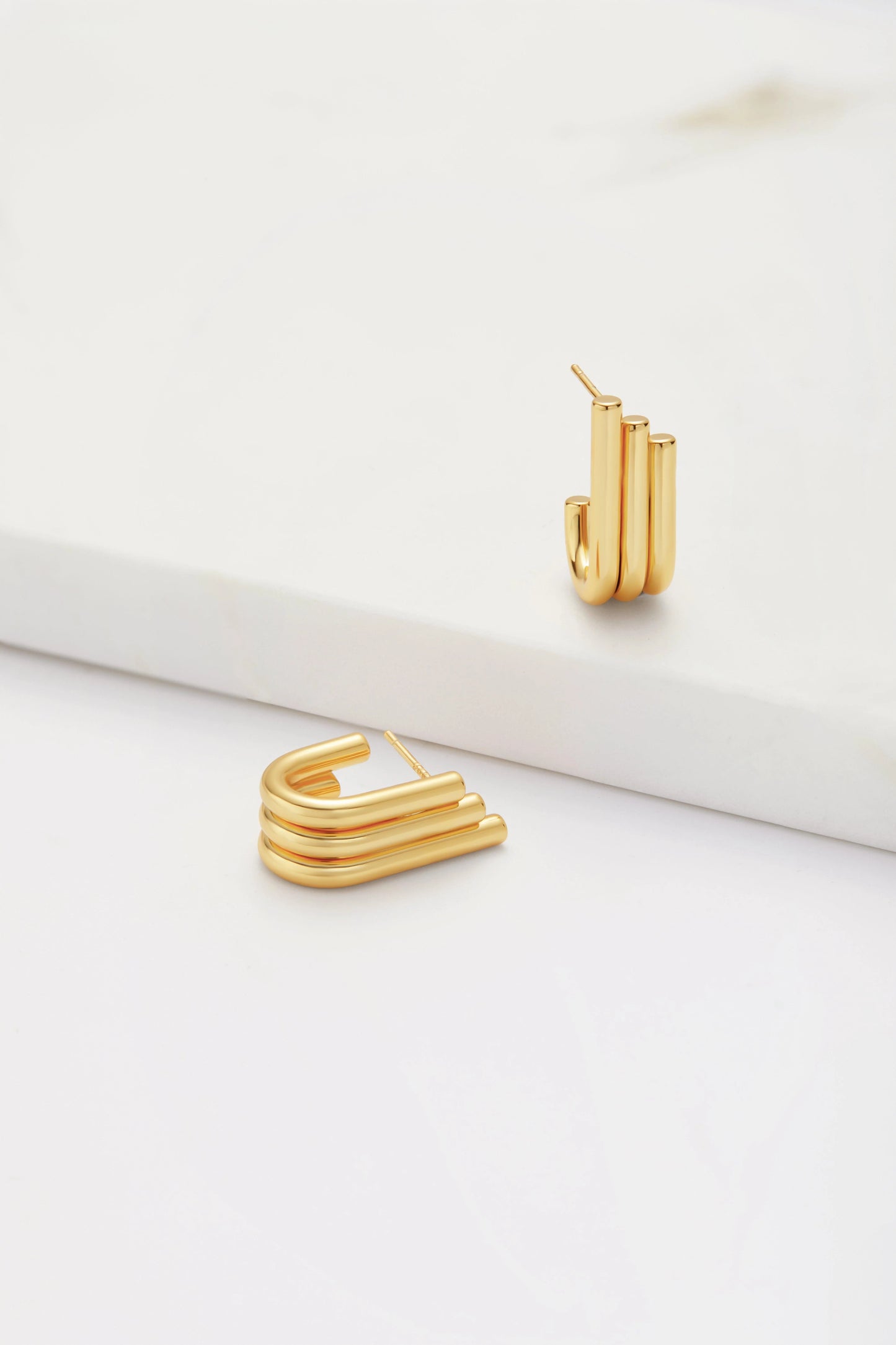 Elly Hoop Gold