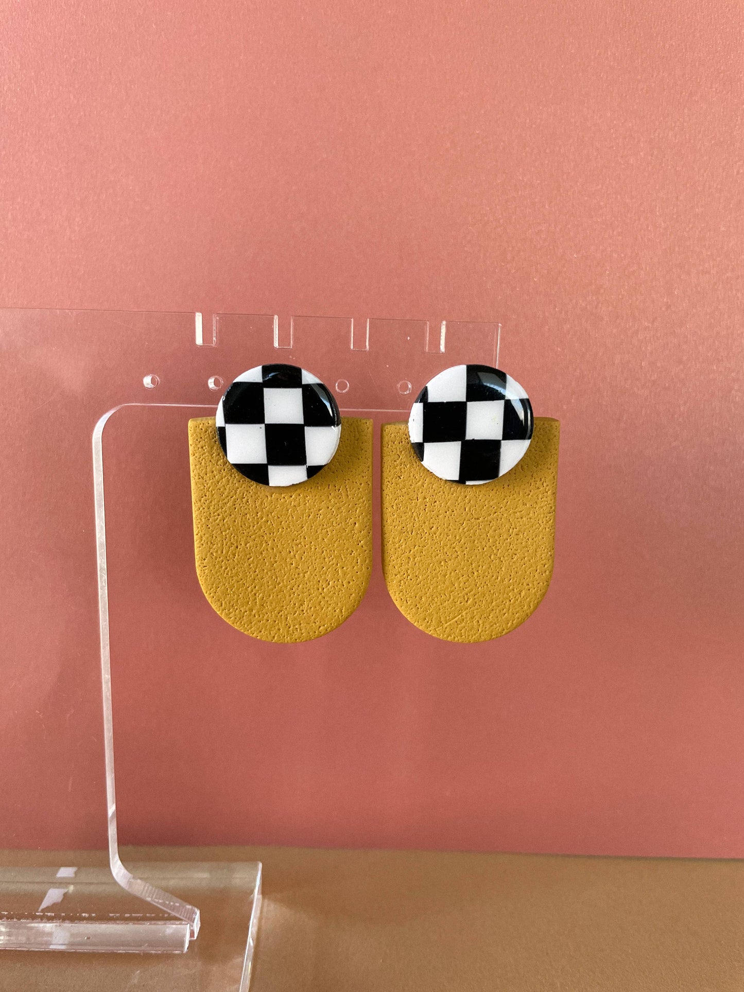 Millie Checkered Studs: Blush