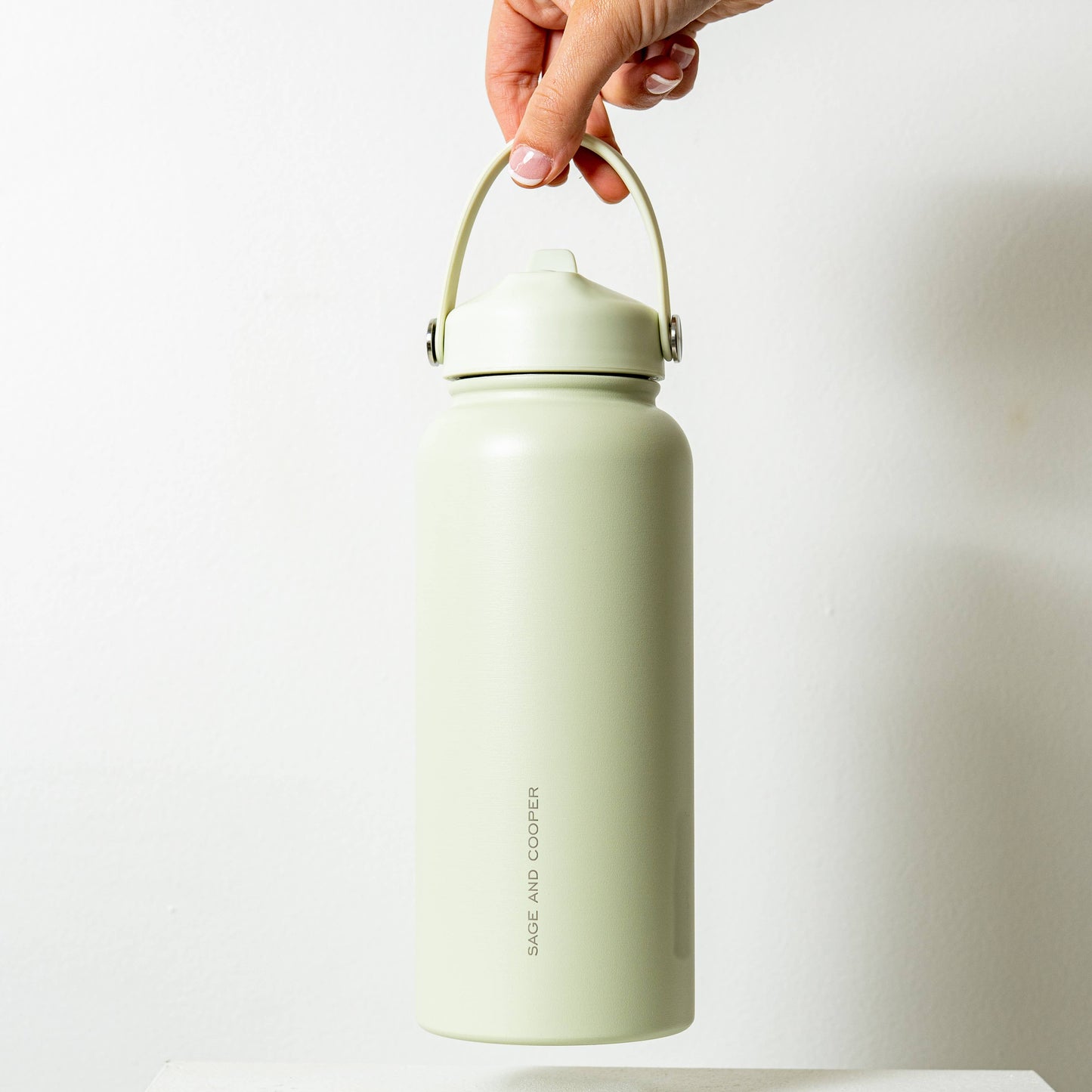 The Sage & Cooper Insulated Drink Bottle: Olive / 1 Litre