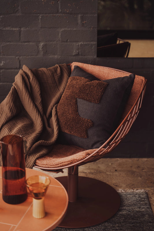 Saarde Abstract Square CushionBlack/Chocolate