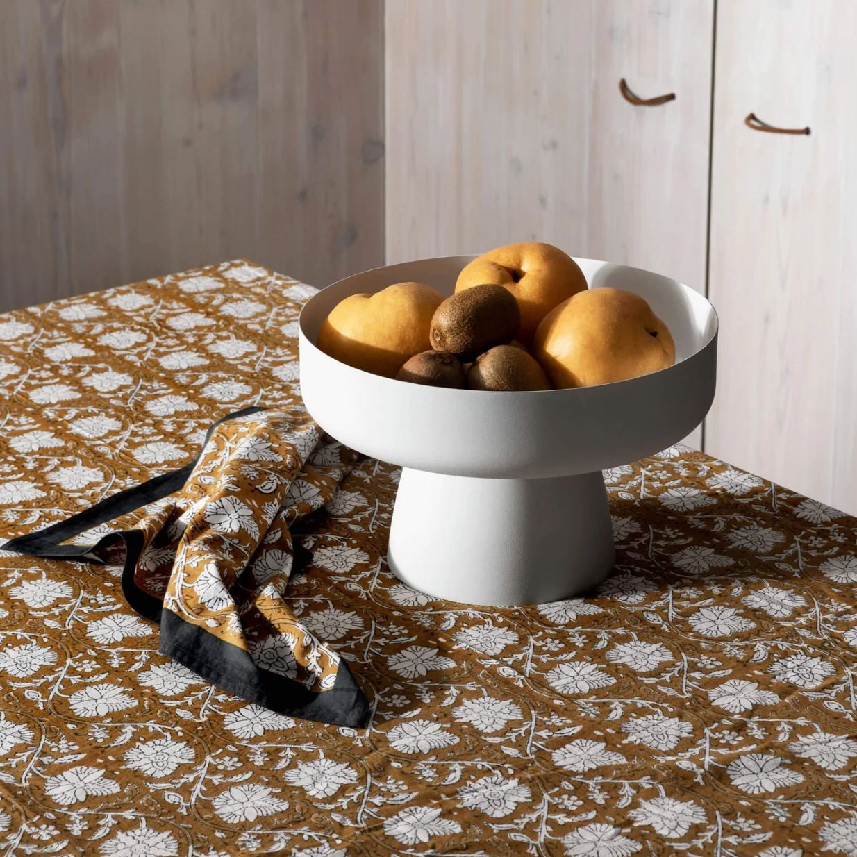 Mona Pedestal (Chalk, Black, Olive & Latte)
