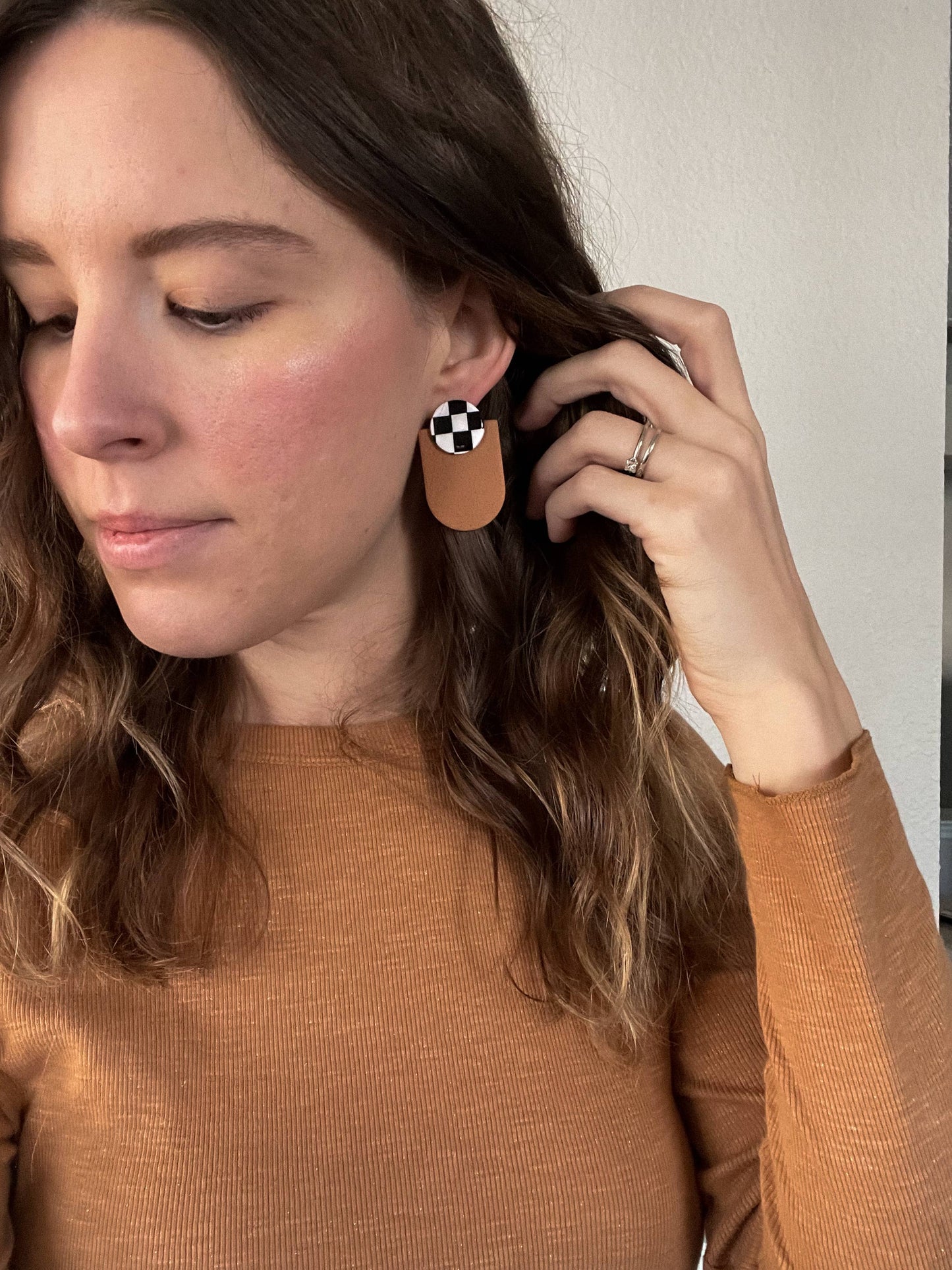 Millie Checkered Studs: Blush