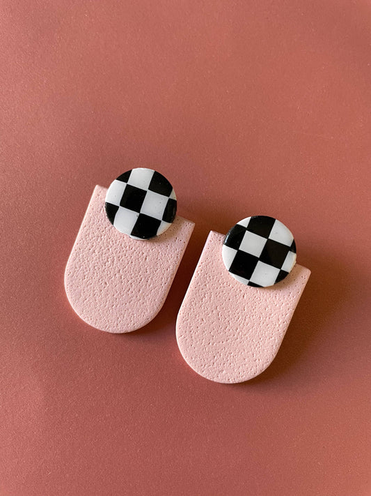 Millie Checkered Studs: Blush