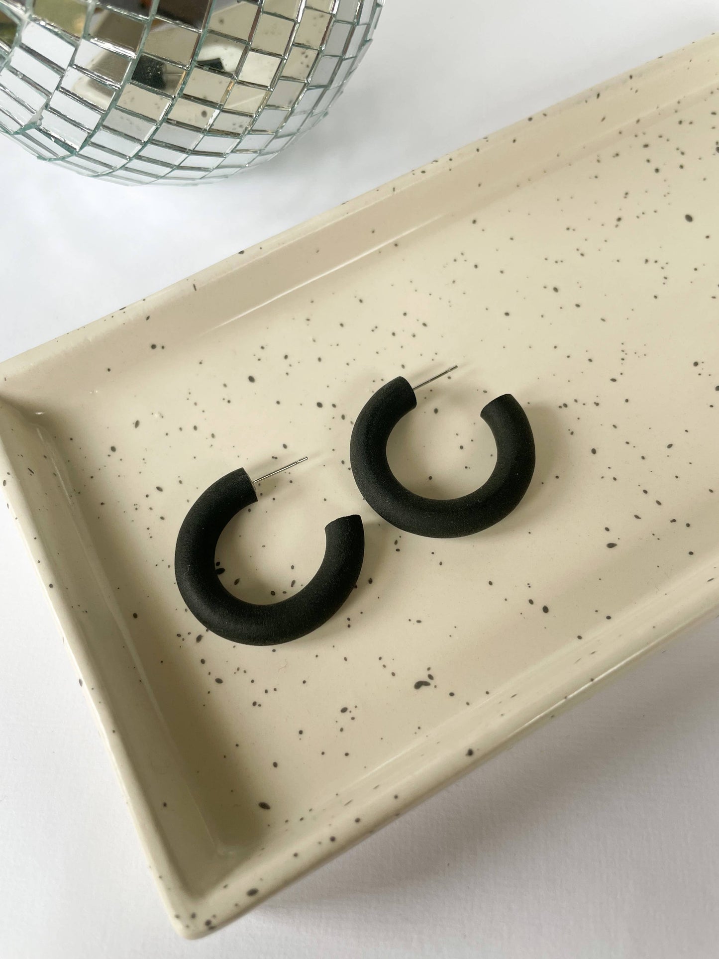 Ellory Hoops in Black: Small (1.25")